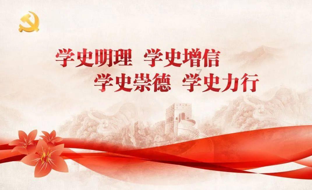 62岁，周星驰孤独终老，星爷一夜白发满头，身世之谜引人遐想。